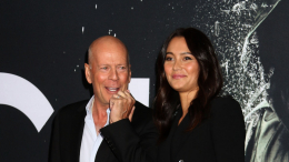 «Несправедливо»: жена Брюса Уиллиса ответила на хейт из-за переезда актера в отдельный дом