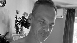 Ранившая ножом Илью Деля актриса сообщила о смерти отца