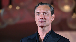 «Я учился дзюдо»: Джуд Лоу рассказал про перевоплощение в Владимира Путина