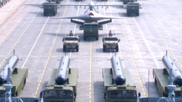 Новые виды военной техники представили на военном параде в Пекине