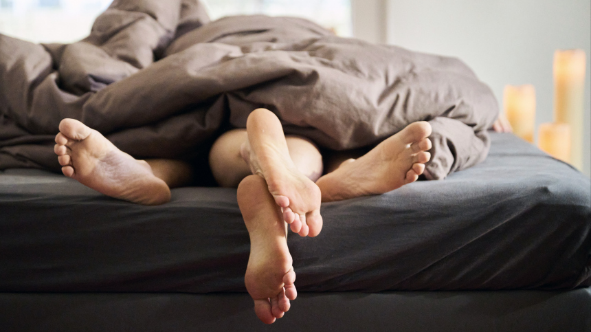 «Это не синхронное плавание»: сексолог развеяла мифы об интимной жизни