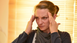 С тревожным чемоданом: кто заботится о психическом здоровье россиян