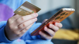 Не переводить деньги незнакомцам: как не попасть под блокировку перевода