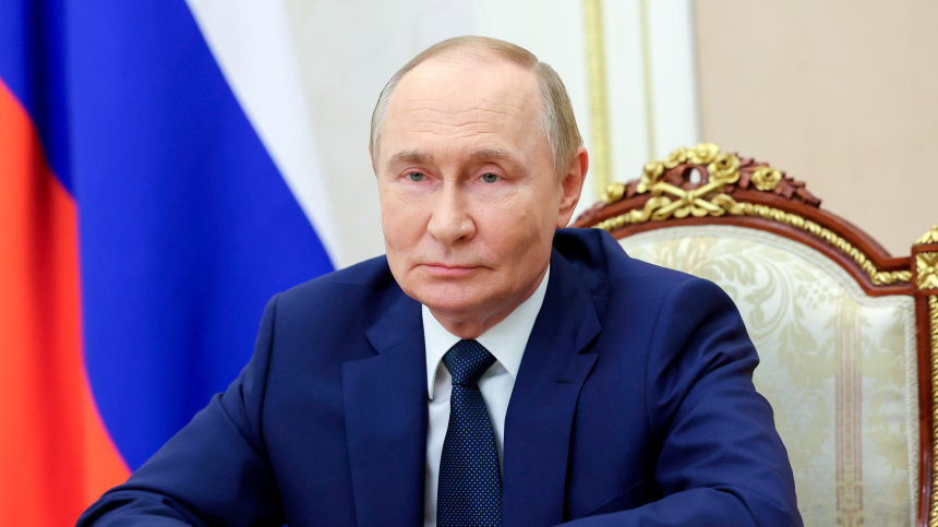 Путин наградил камчатских онкологов, проводивших операцию во время землетрясения