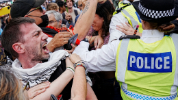 В Лондоне полиция задержала около 300 человек на акции в поддержку Палестины