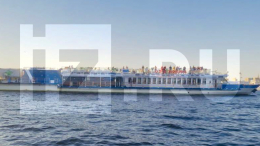 Теплоход с пассажирами сел на мель в Финском заливе