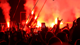 Фаеры, музыка и жара: как прошел четвертый «Кинчев Фест»