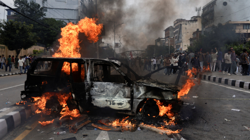 Министр внутренних дел Непала подал в отставку из-за гибели людей в Катманду