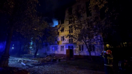 Пожар после мощного хлопка произошел в доме на юго-западе Москвы