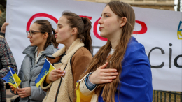 Часть украинских беженцев могут депортировать из США