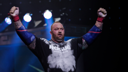 Звезда «Игры престолов» Хафтор Бьернссон установил рекорд в становой тяге