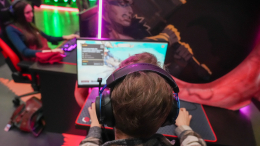Общественники предложили блокировать аккаунты игроманов на онлайн-платформах