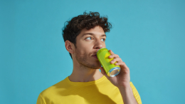 Газировка с привкусом кишечной палочки? Что живет на крышке жестяной банки