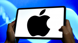 Акции компании Apple после презентации нового iPhone заметно упали