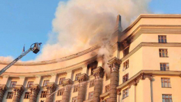 Огонь по своим: здание правительства Украины пострадало от собственного ПВО