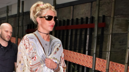 Бритни Спирс и собачьи фекалии: поп-принцесса погрязла в бытовом хаосе