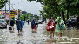 Остров в воде: на Бали бушует наводнение из-за ливней
