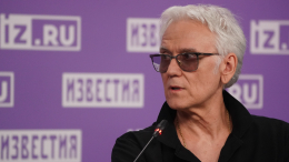 «Отец ни разу не ударил маму»: Александр Маршал — о главных уроках из семьи