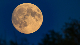 Суперлуние 7 октября: как Урожайная Луна изменит вашу жизнь этой осенью