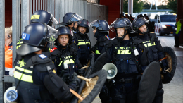 В Гааге задержали более 400 экоактивистов при блокировании автомагистрали