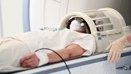 Звуковой удар: в Федеральном центре мозга начали по-новому устранять тремор