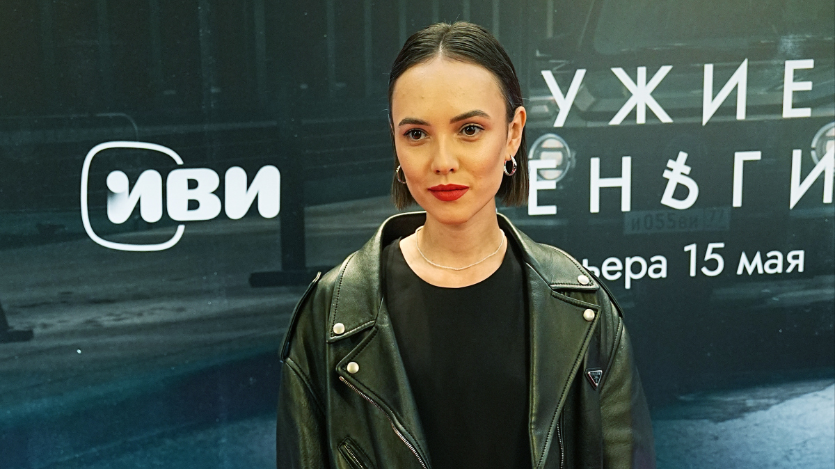 Үлкен секс Порнографиялық бейнені онлайн көру