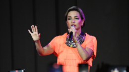 Волочкова негодует, а вся страна танцует: как «ленивый» балет Булановой стал ее золотой жилой