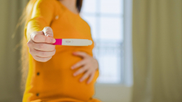 «Ключевые нутриенты»: врач рассказала, чем стоит питаться при токсикозе