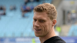 Павел Погребняк покинул светское мероприятие с 18-летней спутницей: кто она?