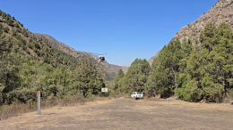 Турист в Казахстане три дня ждал спасателей на отвесной скале