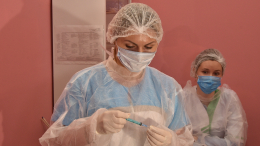 Бьет по горлу: чем отличаются штаммы ковида «Стратус» и «Нимбус»