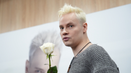 «Ни разу»: SHAMAN объяснил, почему не слушает свою песню перед «Интервидением»