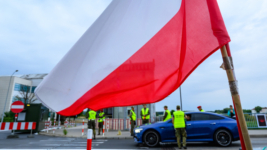Как водители поездов вывозили беглых украинцев в Польшу