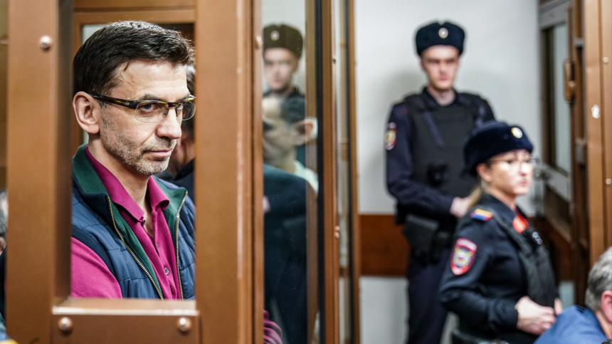 С экс-министра Абызова начали взыскивать 27 млрд рублей