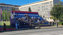 «Сила единства»: в Белграде проходит военный парад ко Дню сербской сплоченности