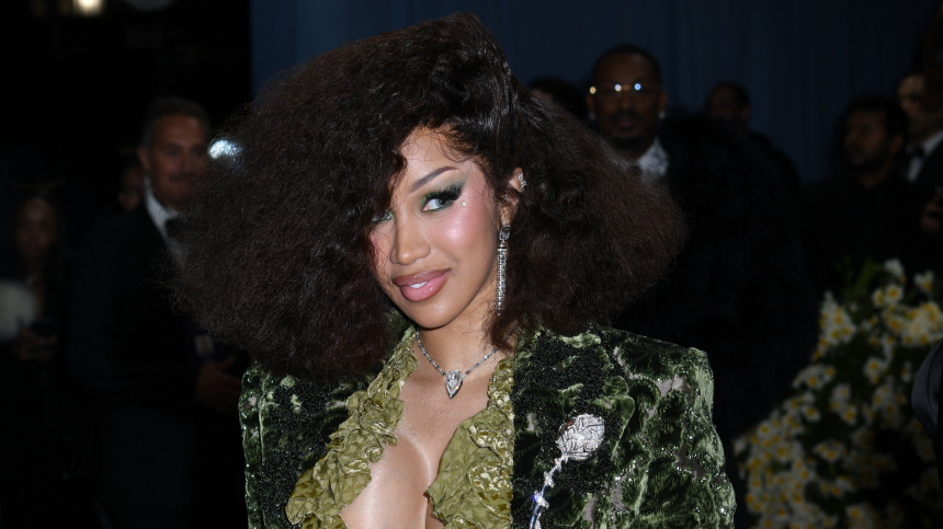 У парня Карди Би есть пятимесячная дочь от другой женщины