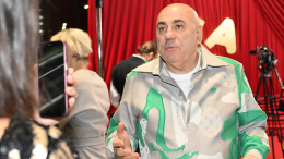 Пригожин в халате удивил супругу воскресным завтраком: «Я сам сделал»