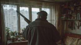 «Чем могу помочь?»: Мужчина выстрелил в потолок и едва не убил соседку