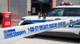 Собака дороже: Супружеская пара заперла шестерых детей в кладовке с ведром мочи