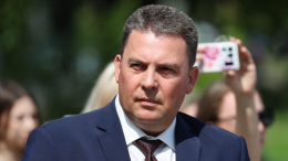 Мэра Владимира подозревают в соучастии в незаконном похоронном бизнесе