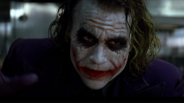 Чем опасен для детей тренд «улыбка Джокера» — мнение пластического хирурга