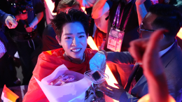 Пластика, травля и музыка: трудный путь Дык Фука к победе на «Интервидении-2025»