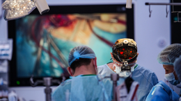 Российские хирурги удалили желудок пациенту с помощью робота