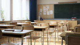 Замдиректора школы в США склоняла к сексу несовершеннолетнего в своем автомобиле