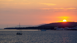 И на Родине, и за рубежом: где чаще всего отдыхают россияне в бархатный сезон