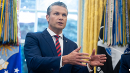 Глава Пентагона экстренно созвал генералов и адмиралов на закрытое совещание