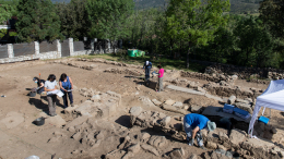 Человеческие останки и оружие: в Испании нашли 5000-летнюю гробницу-дольмен