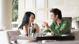 Вместо любви — счет на 30 тысяч: как красивые девушки разводят мужчин в ресторанах