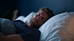 Не только мозг: ученые обнаружили в кишечнике вещество, влияющее на сон