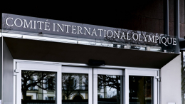 МОК отреагировал на допуск российских паралимпийцев с флагом и гимном